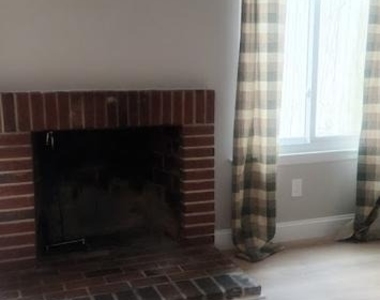 15 Queen Anne Court - Photo Thumbnail 5