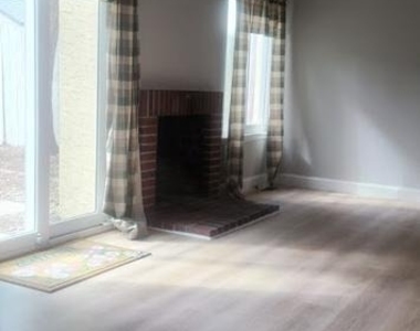 15 Queen Anne Court - Photo Thumbnail 7