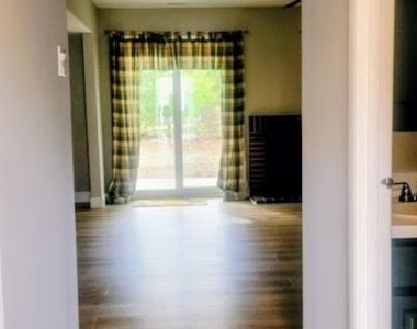 15 Queen Anne Court - Photo Thumbnail 3