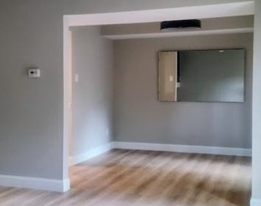 15 Queen Anne Court - Photo Thumbnail 8