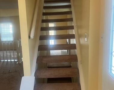 89 Dorchester Circle - Photo Thumbnail 17