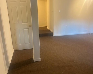 89 Dorchester Circle - Photo Thumbnail 30