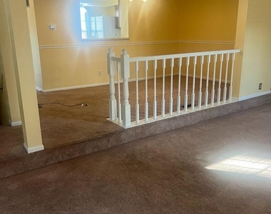 89 Dorchester Circle - Photo Thumbnail 11