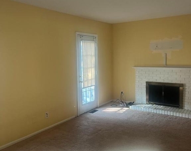 89 Dorchester Circle - Photo Thumbnail 14