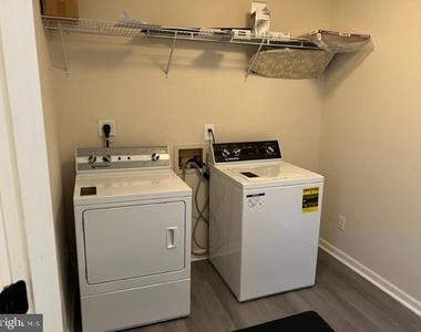 17207 Manning Drive - Photo Thumbnail 6