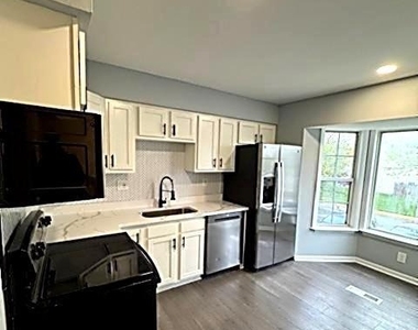 3332 Princess Stephanie Court - Photo Thumbnail 2