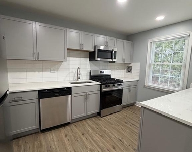 12928 Claxton Drive - Photo Thumbnail 3