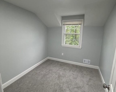 12928 Claxton Drive - Photo Thumbnail 12