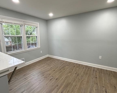 12928 Claxton Drive - Photo Thumbnail 4