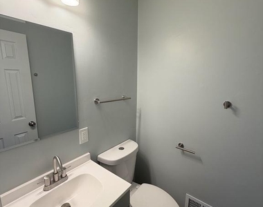 12928 Claxton Drive - Photo Thumbnail 10