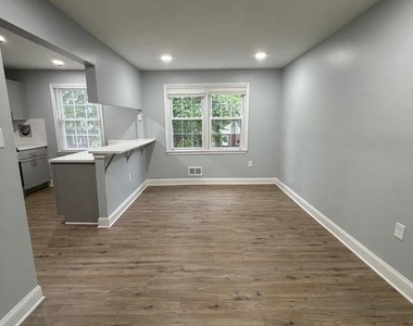 12928 Claxton Drive - Photo Thumbnail 2