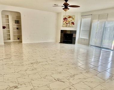 521 Paladen Pl - Photo Thumbnail 2