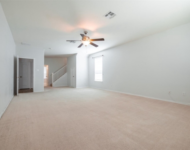 521 Paladen Pl - Photo Thumbnail 10