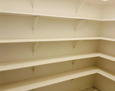 521 Paladen Pl - Photo Thumbnail 5