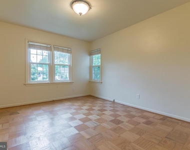 9702 Bellevue Drive - Photo Thumbnail 17
