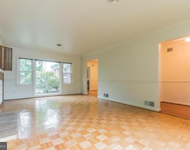 9702 Bellevue Drive - Photo Thumbnail 3
