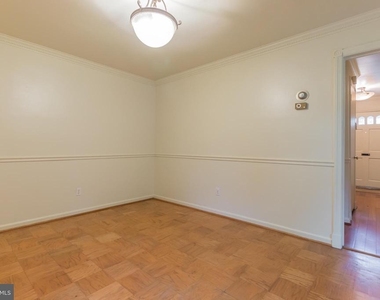 9702 Bellevue Drive - Photo Thumbnail 8