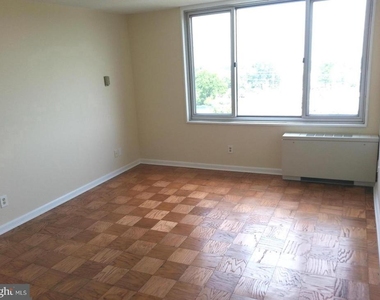 11801 Rockville Pike - Photo Thumbnail 4