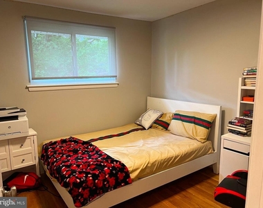 6305 Tone Drive - Photo Thumbnail 14