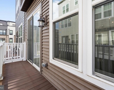 16233 Connors Way - Photo Thumbnail 19