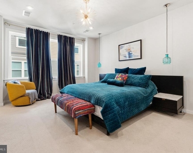 16233 Connors Way - Photo Thumbnail 9