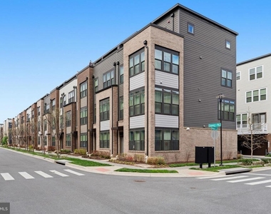 16233 Connors Way - Photo Thumbnail 22