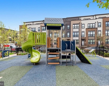 16233 Connors Way - Photo Thumbnail 29