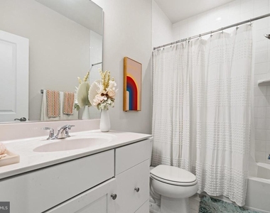 16233 Connors Way - Photo Thumbnail 12