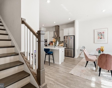 16233 Connors Way - Photo Thumbnail 8