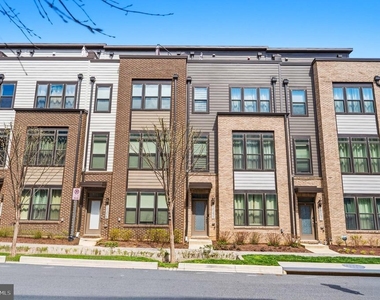 16233 Connors Way - Photo Thumbnail 23