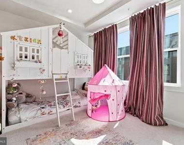 16233 Connors Way - Photo Thumbnail 13