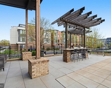 16233 Connors Way - Photo Thumbnail 28