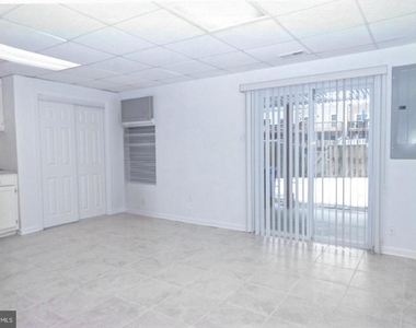 3104 Benton Square Drive - Photo Thumbnail 5