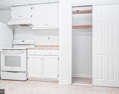 3104 Benton Square Drive - Photo Thumbnail 8