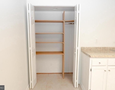 3104 Benton Square Drive - Photo Thumbnail 7