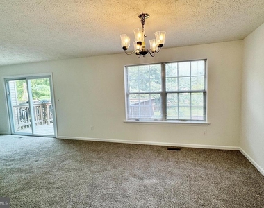 1520 Murray Place - Photo Thumbnail 6