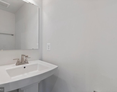 5908 Etterbeek Street - Photo Thumbnail 11