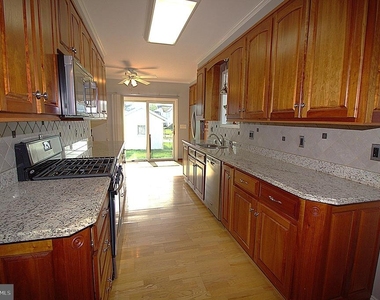 2919 Ritchie Avenue - Photo Thumbnail 8