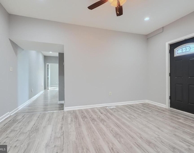 3014 Hamilton Avenue - Photo Thumbnail 8