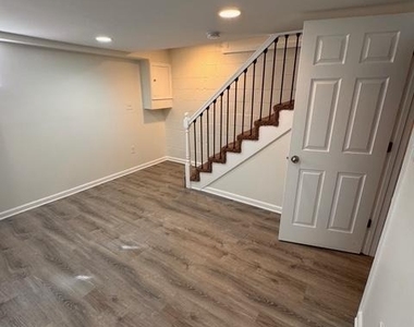 1090 Cameron Road - Photo Thumbnail 10