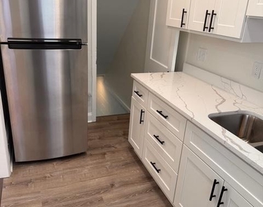 1090 Cameron Road - Photo Thumbnail 2