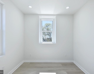 2330 Bryant Avenue - Photo Thumbnail 18