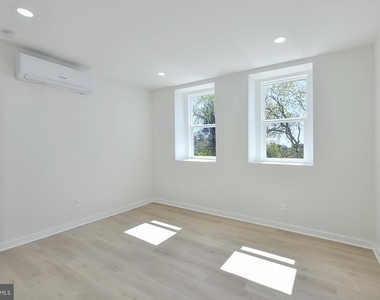 2330 Bryant Avenue - Photo Thumbnail 11