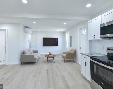 2330 Bryant Avenue - Photo Thumbnail 7