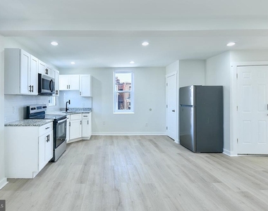 2330 Bryant Avenue - Photo Thumbnail 3