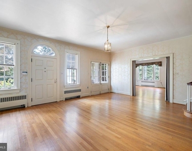 121 Gun Club Road - Photo Thumbnail 2