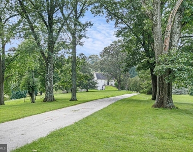 121 Gun Club Road - Photo Thumbnail 19