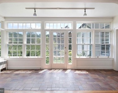 121 Gun Club Road - Photo Thumbnail 7