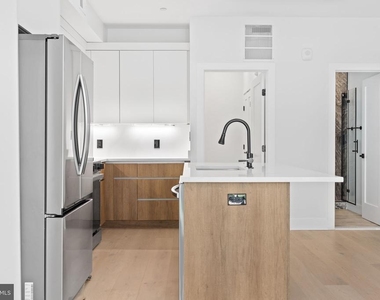 2504 41st Street Nw - Photo Thumbnail 9