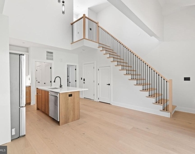 2504 41st Street Nw - Photo Thumbnail 12